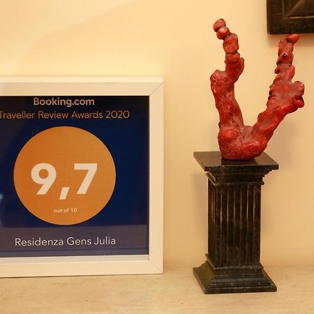 Residenza Gens Julia Bed & Breakfast โรม ภายนอก รูปภาพ