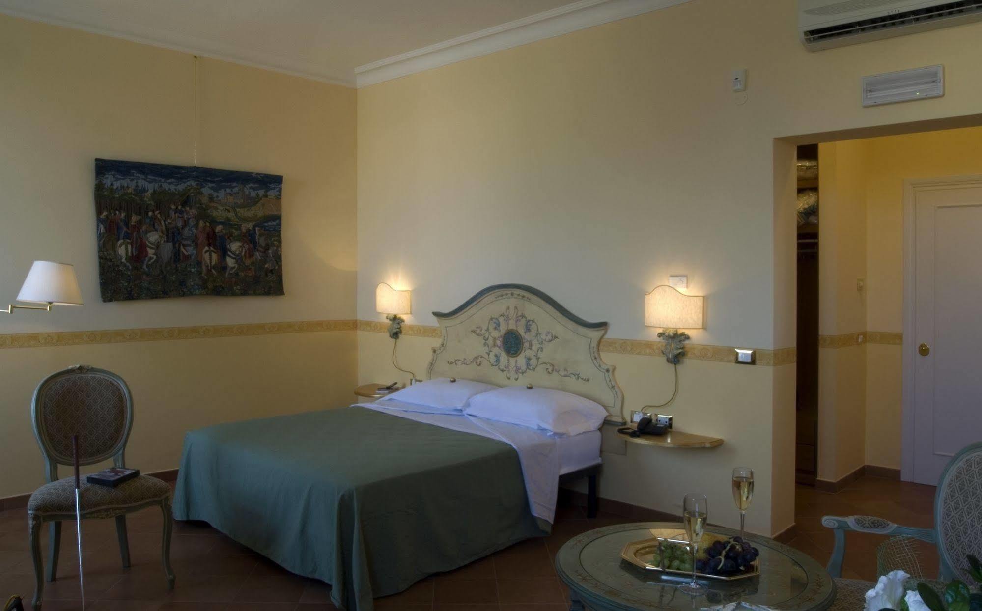 Residenza Gens Julia Bed & Breakfast โรม ภายนอก รูปภาพ